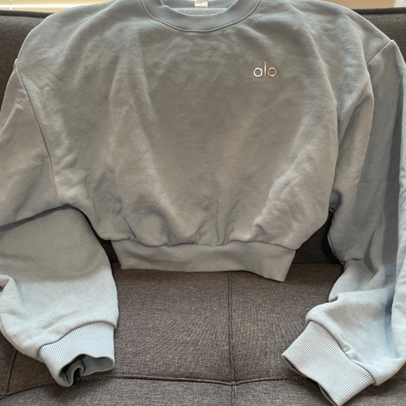 Alo Accolade Cropped Crewneck Celestial Blue - Picture 5 of 6